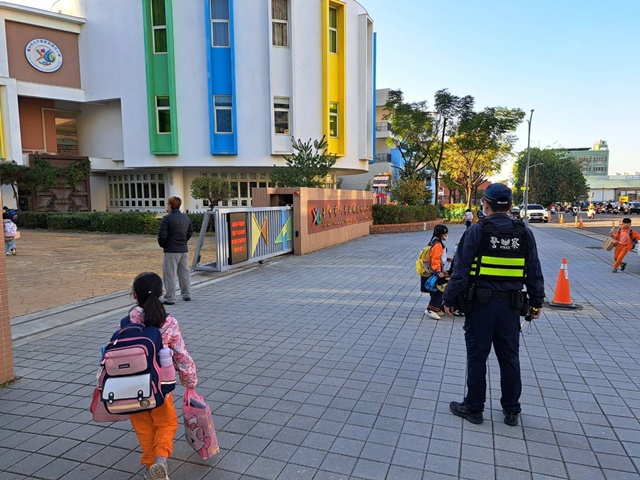 因應北捷暴力事件   太平、霧峰及烏日3個警分局在高鐵站和各國小校園安全維護