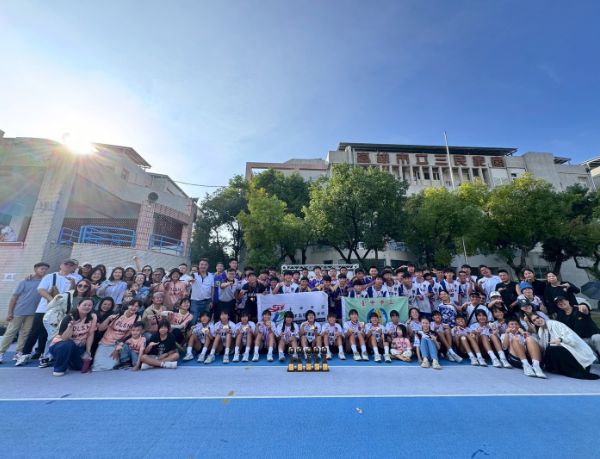 大里高中手球隊全國賽發威四組全數奪牌U18女子組完成二連霸