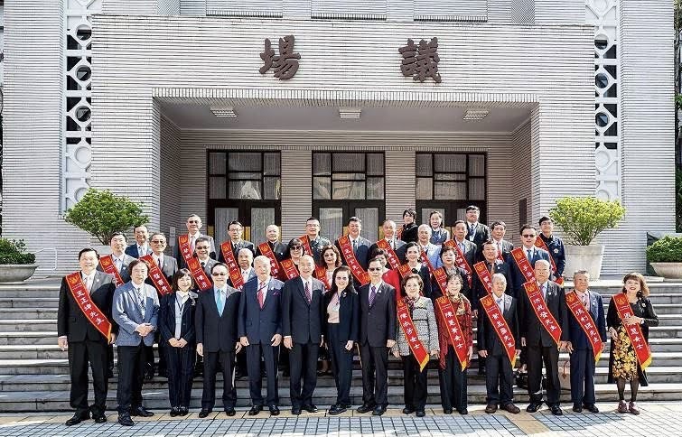 霧峰警友辦事處主任戴儲賢榮獲114年全國好人好事代表暨八德獎  霧峰員警同感榮耀