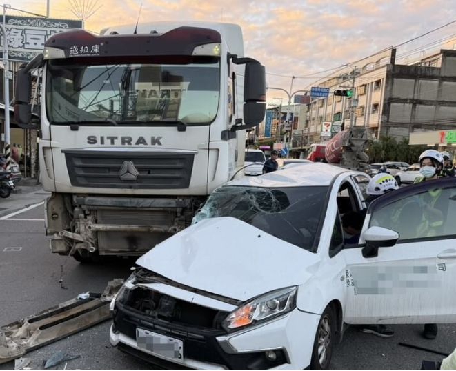 台中大肚區發生追撞事故導致3人受傷送醫