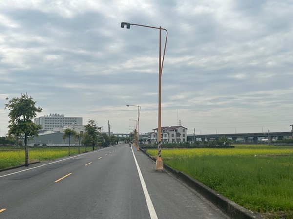 中市府推動全市路燈更換為LED節能路燈  民進黨市議員李天生提醒農村區路燈太亮影響農作