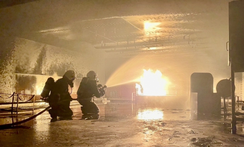 真槍實彈上場   新竹市義消模擬火場救災認證複訓    強化197位義消實戰力