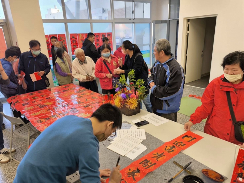 迎新送福迎馬年　春聯揮毫暨創意年畫活動