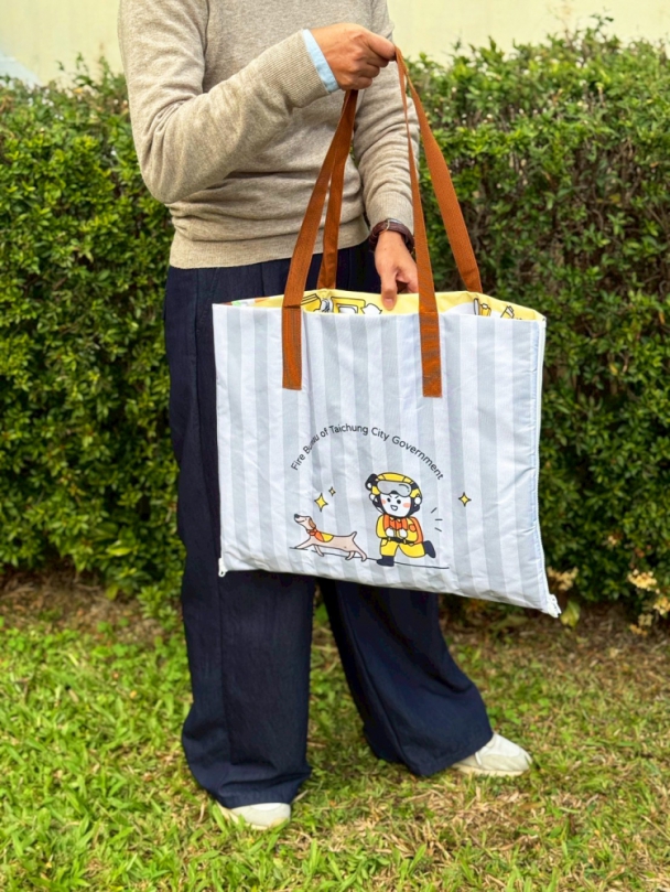 將防災融入生活   中市消防局推多功能防災提袋