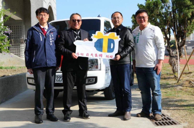 民代穿針引線　「巨大集團」捐贈公務貨車助日南國中自由車隊─征戰全台