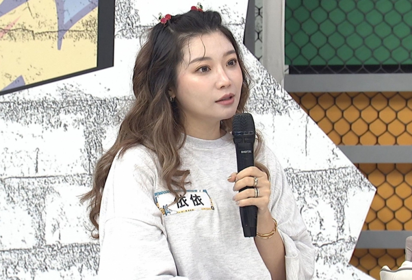 《綜藝OK啦》產後被老公離譜行徑氣哭  蔡允潔錄影現場當眾哽咽  老公躲廁所逃避顧娃  王思佳一招破解