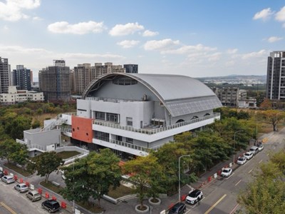 中市斥資3.9億「烏日全民運動館」完工朝8月啟用邁進