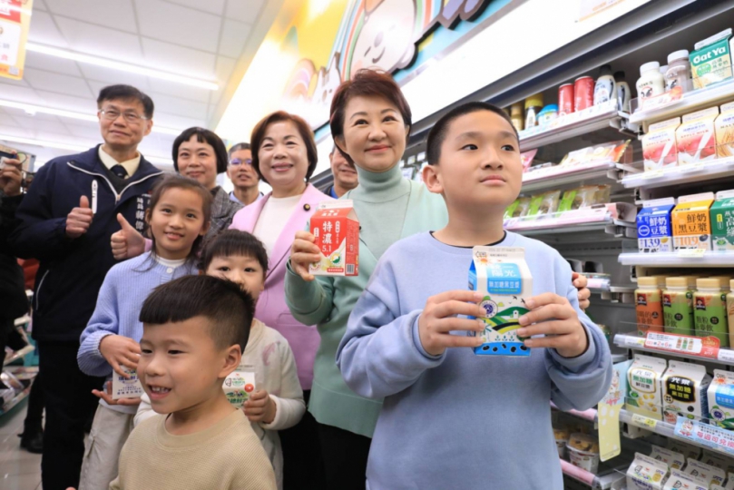 超前部署！中市府將啟「台中有鈣讚計畫」 盧秀燕視察超商兌領機制 確保學童安心喝鮮奶
