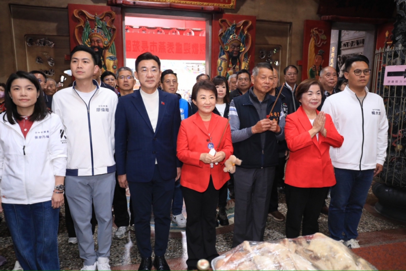 大年初一連訪四宮廟發「馬到金來」小紅包 盧秀燕：願國泰民安、市政昌隆