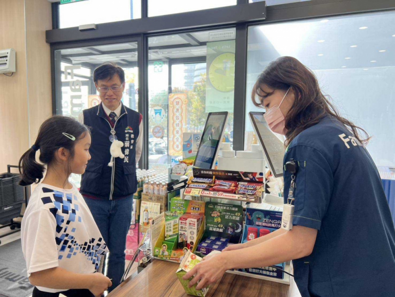 「台中有鈣讚」上路！首日近2萬學童兌領