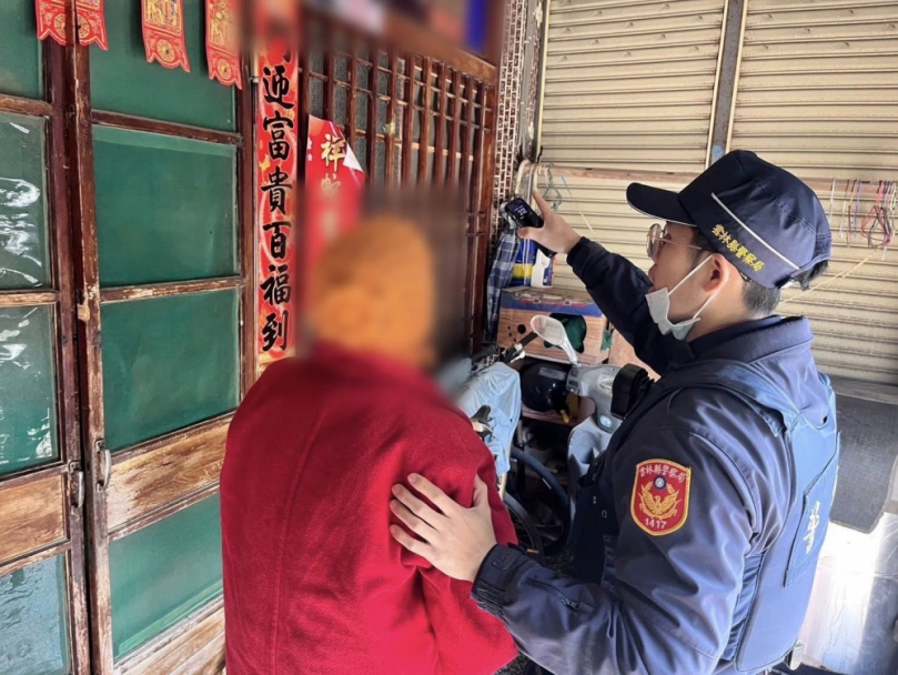 熱心民眾通報　臺西警寒流前搶救迷途嬤