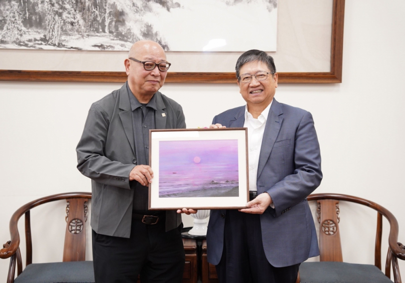 台日情緣再添一椿   日人後代受蔡蔭棠家屬感召   跨海贈畫新竹縣美術館典藏