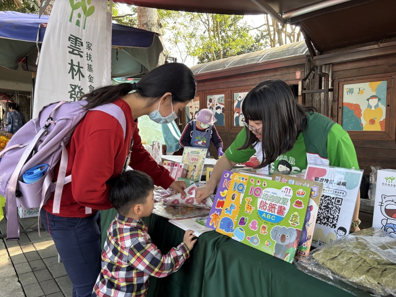 小小行動者回饋社會　雲林家扶義賣匯聚善心助弱勢