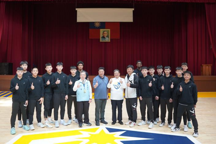 跑山鍛鍊體魄   楊文科期勉東泰高中   拿下HBL竹縣首冠