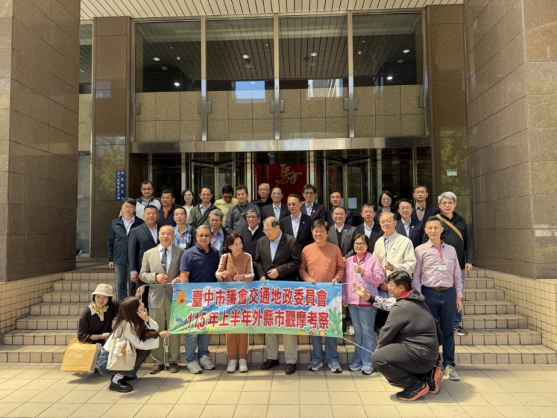 國民黨台中市議員黃馨慧率隊考察台北地下通廊與城市公共空間整合的成功經驗作為未來台中捷運藍線「市政府至秋紅谷站地下連通案」規劃重要參考