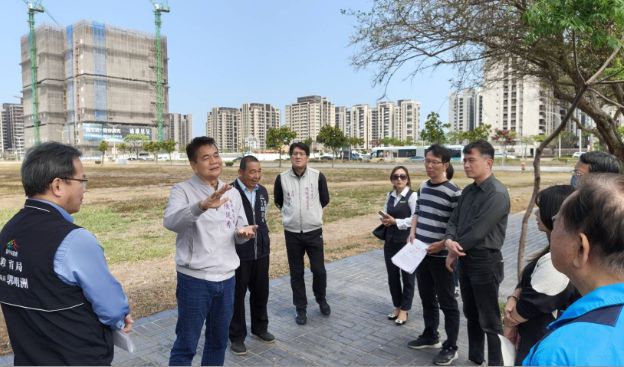 台中港特定區市鎮中心人口激增議員陳廷秀呼籲文九用地設校與停車規劃