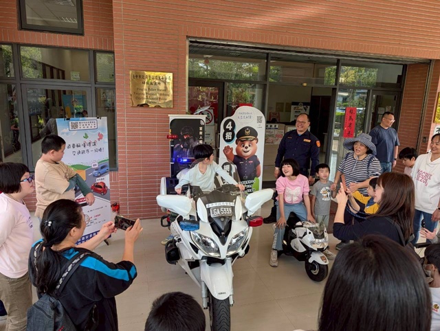 不一樣的校外教學！坪林國小參訪派出所認識警察工作初體驗