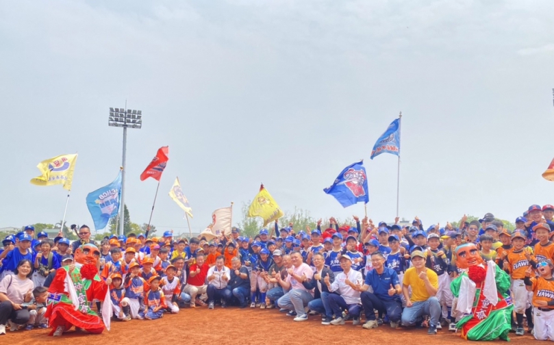 熱血兒童月！媽祖盃少棒賽500小將齊聚台中 高國慶驚喜開球