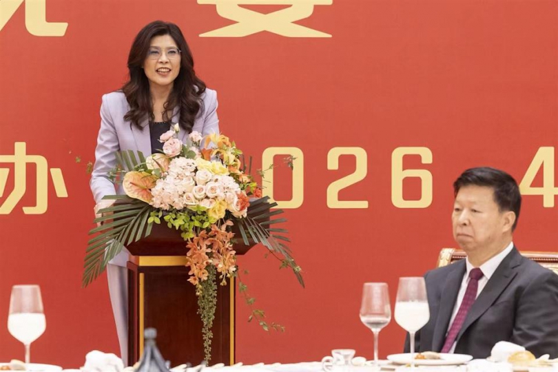 宋濤宴請鄭麗文一行  宋濤：鄭麗文主席訪問大陸的開始，也是兩黨深化交流對話的新起點，會得到兩岸同胞高度肯定和支持  鄭麗文：此次來訪對於「愛好和平，希望兩岸交流的『主流民意』而言，具有開創新局的重大意義」