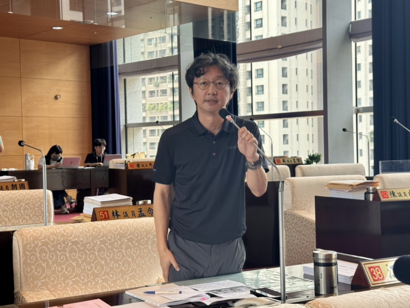 台中市的市場收入無落實在攤商身上  民進黨台中市議員江肇國建議中市府成立市場發展基金，協助市場改善、攤商輔導，讓台中的市場更升級