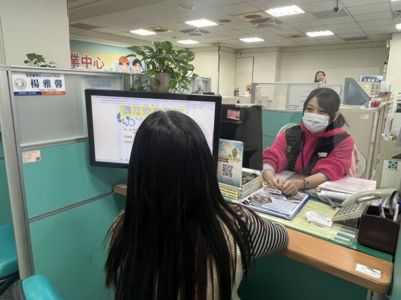 減班不減「薪」！強化版「僱用安定措施」延長至7月 中彰投分署助企業留才穩就業