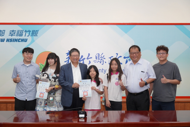 世界青少年發明展臺灣選拔賽   新竹縣1金2銀4佳作   楊文科表揚4校7隊伍