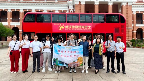 漢台青年溯源首義文脈  共架連心橋