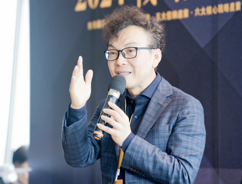 鄭正鈐委員說「今天油不得你」明天就講不得你