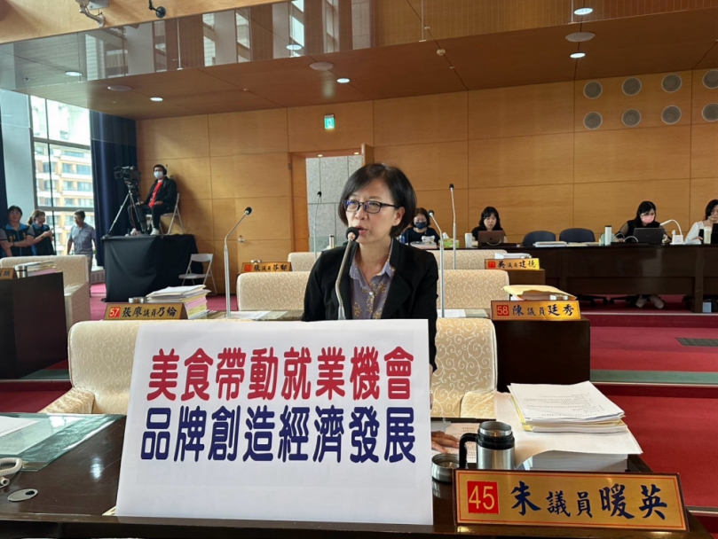 美食帶動城市經濟　鍋烤節打響臺中美食品牌   國民黨台中市議員朱暖英：持續深化城市品牌　創造更多商機與就業機會