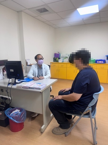 酒癮治療不中斷　衛福部苗栗醫院延伸醫療服務  推動酒癮居家治療～結合門診、居家訪視與跨專業團隊　提升問題性飲酒者醫療可近性與照護連續性