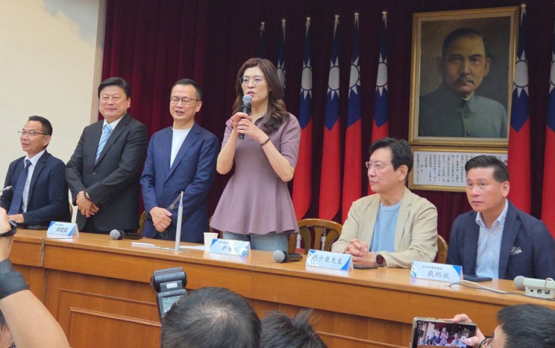 羅智強說故事陪爸媽
