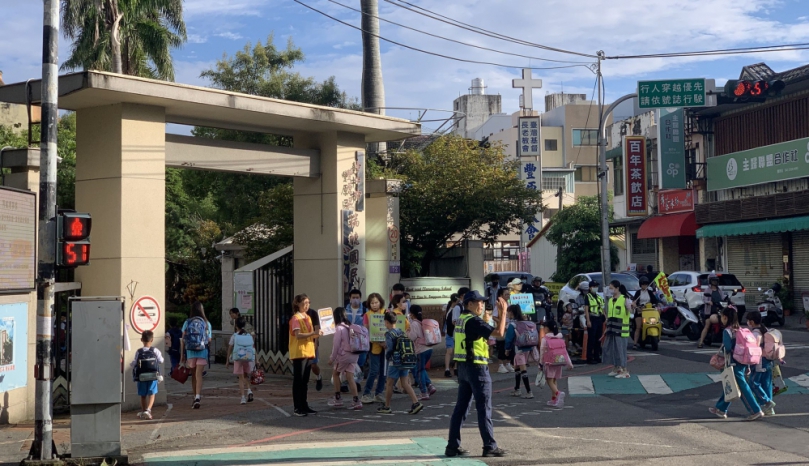 守護學童安全  豐原警分局開學日持續護童工作