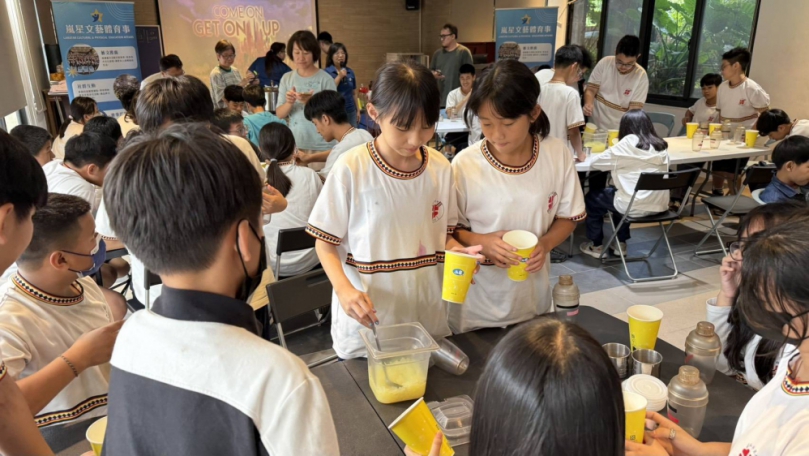 中區50嵐集團公益入校雪克手體驗助偏鄉和平國中職涯試探