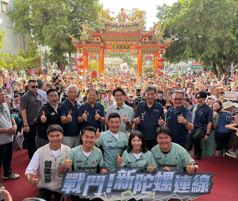 沈伯洋台中同台4新人   陳信秀贈「氣球盾牌」盼接棒守護台灣