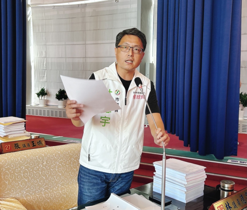 解決屯區上下74號快速道路長期雍塞   民進黨台中市議員林德宇要求交通局以介接智慧化動態號誌解決