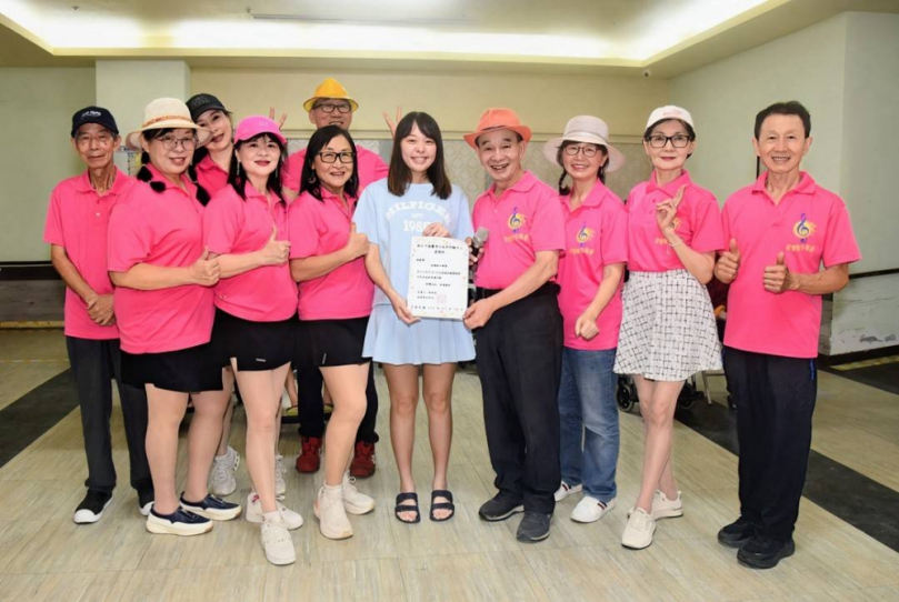 大稻埕快樂歌手樂團歡慶12週年，歌藝媲美專業歌星、公益關懷不間斷
