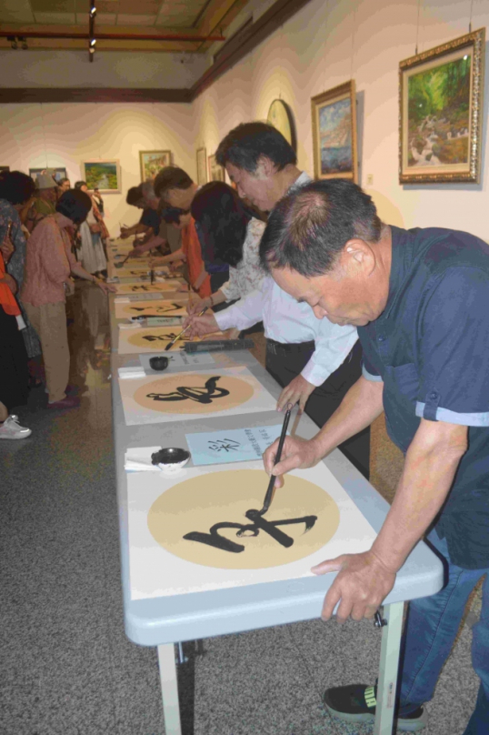 雲林縣藝文學會二十週年紀念聯展跨縣市到中市台中港區藝術中心展現藝文風華