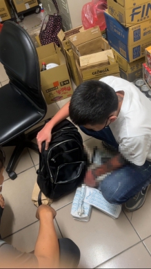 大村警察分駐所逮捕王姓車手。(照片警方提供)