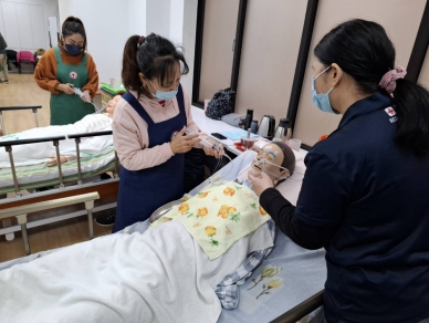 減輕長照家庭負擔 中市勞工局培訓照顧服務員 即日起受理報名