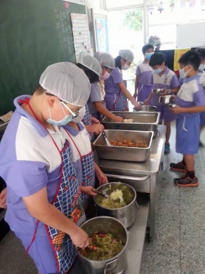 教育局啟動防疫因應措施 11月底前禁止使用溫體豬 確保校園午餐豬肉食材安全無虞