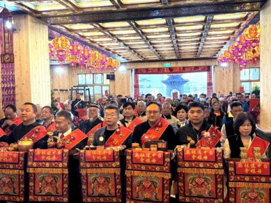 無極三清總道院母娘殿瑤池金母安座盛典登場 鄭照新副市長祈願國泰民安