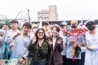 高虹安復職出席首場校慶    新竹高工全校歡聲雷動！