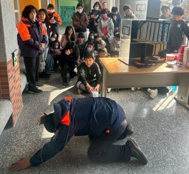 119防火週走進校園　實作體驗強化學童防災力