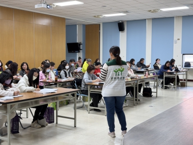 新竹縣府攜手家扶中心   大新竹寄養家庭座談交流好溫暖