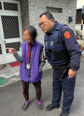 寒流低溫中迷途　潭北警暖心護送八旬嬤返家