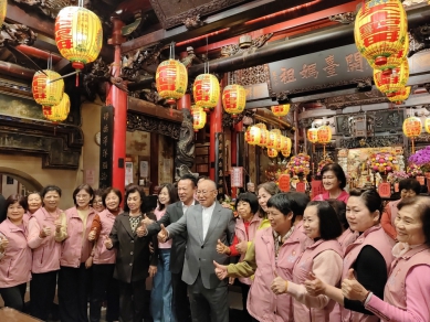 新港奉天宮新春開廟門搶頭香 22歲在地義消二連霸拔得頭籌