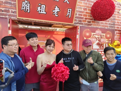 大福興宮月老祖廟拋繡球熱鬧登場　報名人數倍增爭搶求良緣