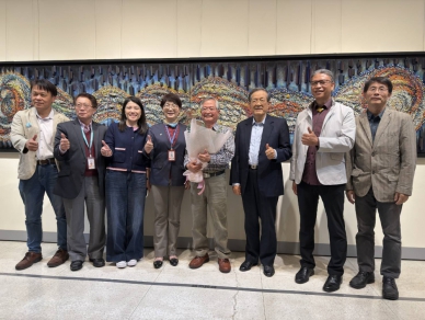 歷時5年、250萬片組構  簡源忠鑲嵌藝術〈母親之河〉巨作首公開