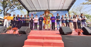 市長黃偉哲表示，學甲蜀葵花文化節已邁入第13年，成功打造「蜀葵花的故鄉」