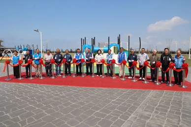 臺西公所東側廣場綠美化啟用　結合遊戲與運動打造親子新天地